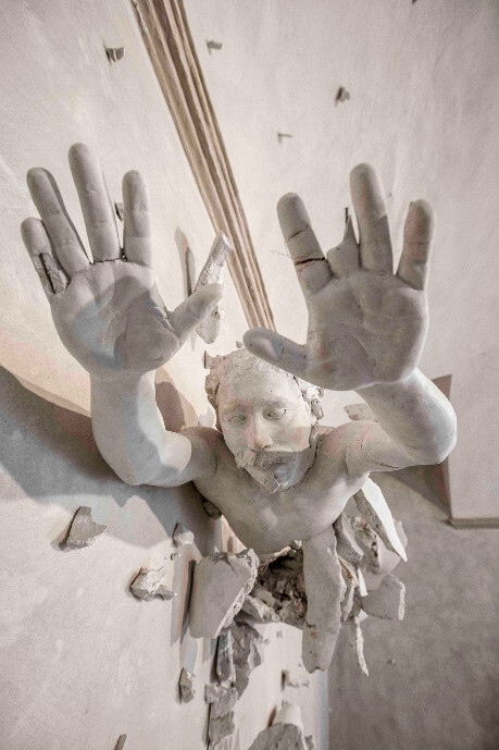 Luigi Mainolfi,
Senza titolo (Esploso),
1978,
gesso,
Collezione dell’artista,
in comodato a Madre · museo
d’arte contemporanea donnaregina, Napoli,
Courtesy l’artista,
Photo: Daniele Molineris