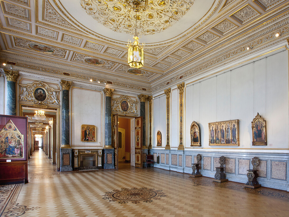 Italian Renaissance Art, Exhibition view. Courtesy of The State Hermitage Museum