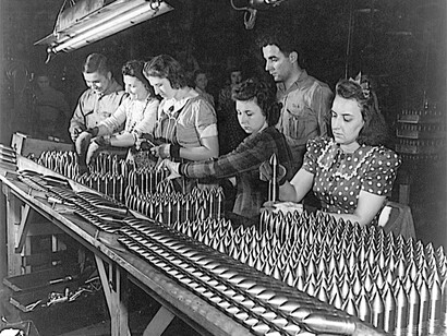 Donne impiegate nell'industria delle armi