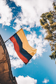 Cartagena de Indias, Colombia. La gente espera, camina tranquila sin buscar una razón, sin preguntarse un por qué; el único sentido de la vida es vivirla sin un mañana lejano
