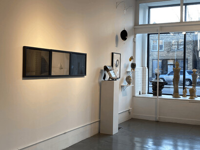 Inaugural exhibition, Survey show of 11 SoNa Chicago gallery artists, installation view. Courtesy of SoNa Chicago Contemporary Art