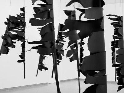 Rui Chafes, Acredito em tudo (I believe in everything), exhibition view. Courtesy of Galeria Filomena Soares