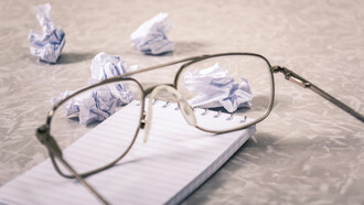 Escribir vuelve a ser un acto de reflexión en soledad