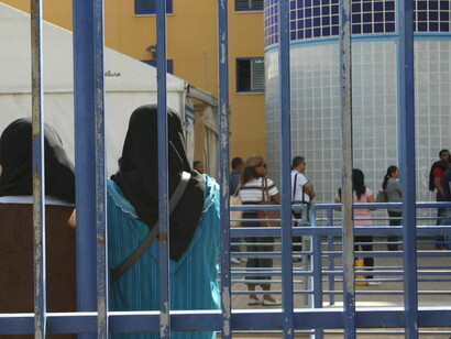Diversas organizaciones han denunciado que también menores de edad han sido encerrados ilegalmente en estos polémicos centros