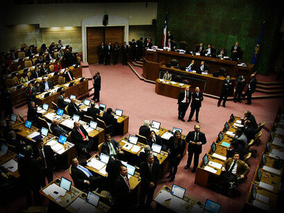 La Cámara de Diputadas y Diputados de Chile es la cámara baja del Poder Legislativo de Chile, y junto al Senado conforman las dos cámaras del Congreso Nacional