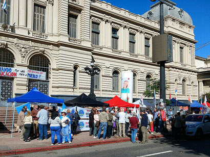La derrota de 2019 dejó al FA con la convicción de que debía recuperar al centro político, pero ese objetivo convive con las demandas más exigentes de su ala izquierda