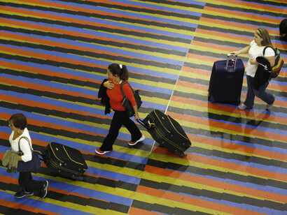 Emigrantes en el aeropuerto