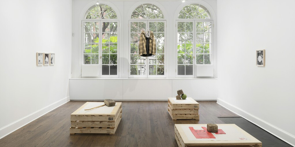 Paulo Nazareth, Exhibition view. Courtesy of Mendes Wood DM