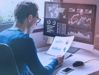 No todo lo que tiene que ver con digitalización está relacionado con la red de redes. Lo importante realmente es incorporar mejoras en todo lo que facilite y simplifique que el cliente pueda contratar un seguro