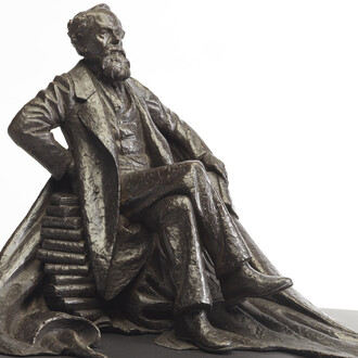 Martin Jennings, Charles Dickens maquette, 2017, Bronze on slate base, 35x54x40cm © the artist, courtesy Shapero Modern