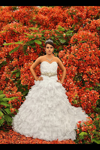 Frank Thiel,Melanie Victorino de Armas, La Habana, Playa, Ampliación del reparto Almendares, Barreto, 2015, framed chromogenic print mounted to Alu-Dibond
paper: 90 15/16 x 67 1/8 inches (231 x 170.5 cm) framed: 92 5/16 x 68 1/2 x 2 3/16 inches (234.5 x 174 x 5.5 cm) edition of 5 with 2 APs 
© Frank Thiel / VG Bild-Kunst, Bonn
Courtesy: Sean Kelly, New York