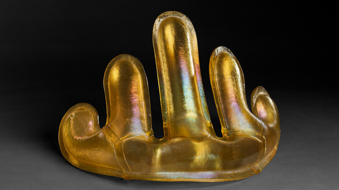 Matthew Szösz, untitled(inflatable) no. 102 iry, 2023, fused and inflated glass, 10x17x10 inches. Courtesy of Heller Gallery, New York