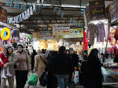 El mercado no se activa solo con el turismo: se activa con el reconocimiento.  
Vida cotidiana y tiendas tradicionales en el  mercado de Majidiya (Ras al-Jisr), ciudad de Kirkuk, Irak