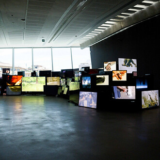 Douglas Gordon, Pretty much every film and video work from about 1992 until now-ish…exhibition view. Courtesy of Maxxi 