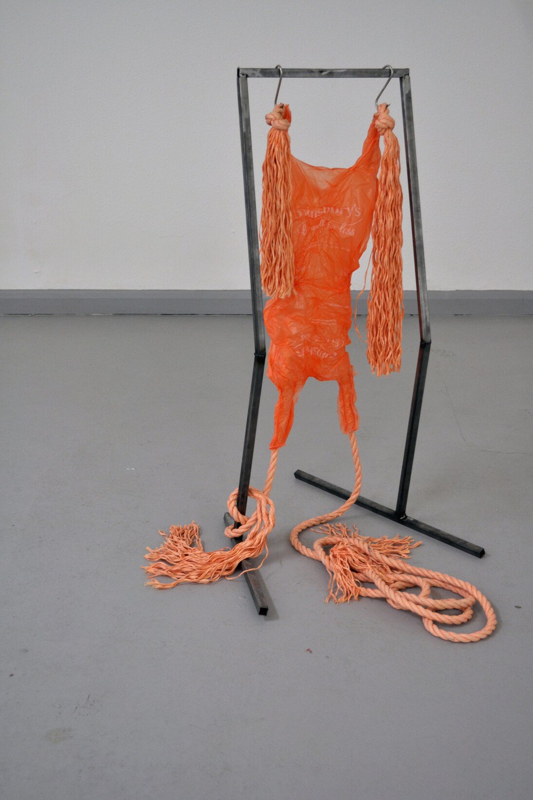 Jesse Darling, Material Girl, 2014, Steel, plastic, rope, 110 x 59 x 75 cm
