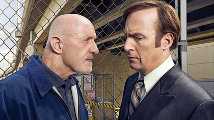 Jonathan Banks (izquierda) y Bob Odenkirk representan a Mike Ehrmantraut y Jimmy McGill, respectivamente 