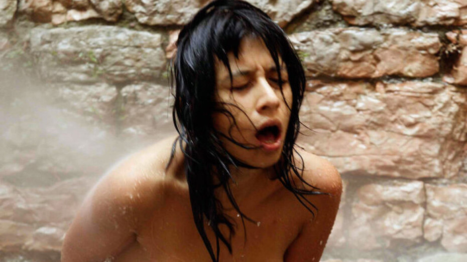 Regina José Galindo, August 27, 1974, Guatemala City, Guatemala. Poeta y artista.Especializada en performance y una de las principales artistas de este medio en Latinoamérica