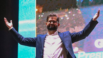 Deberá dar a conocer el gabinete de ministros, subsecretarios y directores que lo acompañarán en los cuatro años de su mandato.