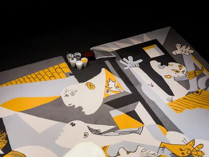 Lee Mingwei, Guernica in sand, view of performance. Courtesy of M+ Museum