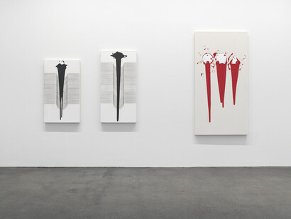 Gary Kuehn, installation view. Courtesy of Häusler Contemporary München