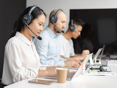 Relation clients. Ces jours-ci, je cherche à réserver un restaurant pour un groupe de 20 personnes