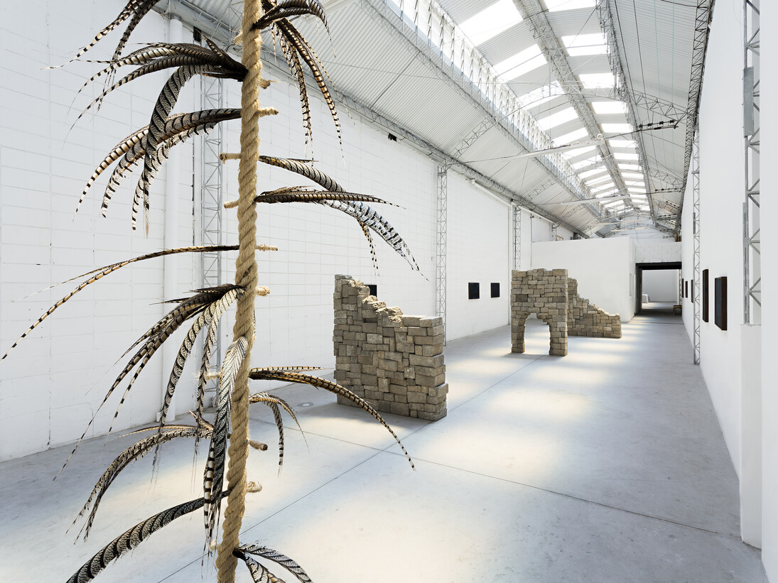 Maria Loboda, Vistas da exposição. Cortesia de Mendes Wood DM , São Paulo