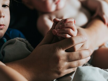 È uno strumento creativo, capace di generare un numero infinito di espressioni a partire da elementi finiti