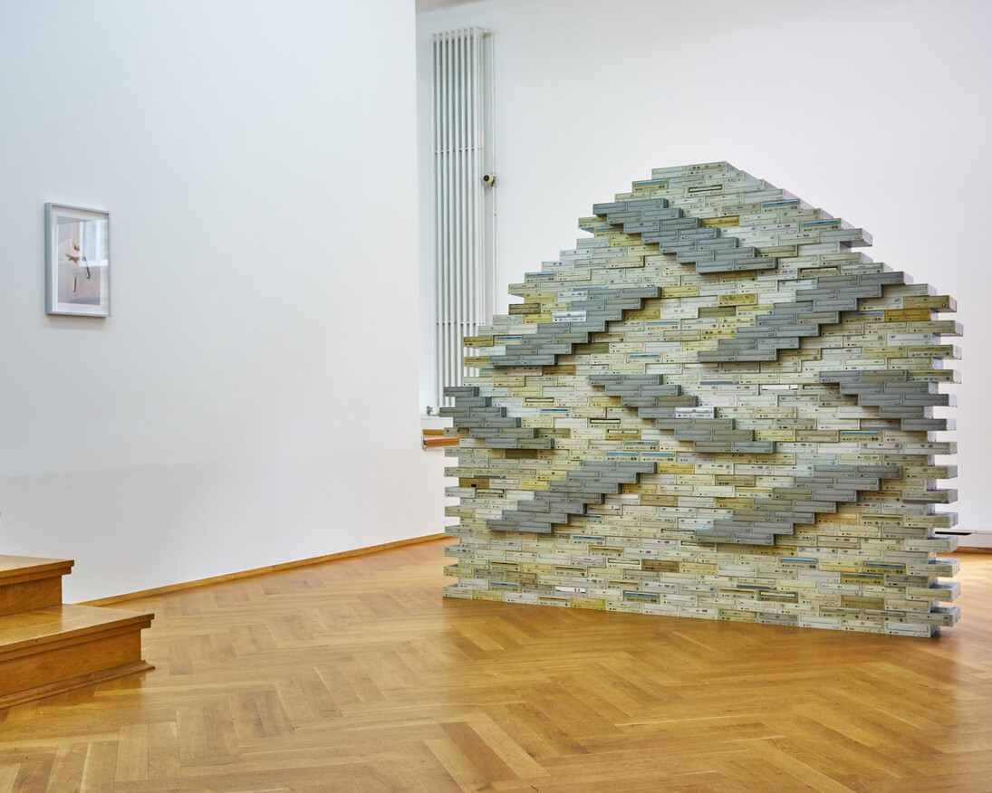 Friendly patterns, Exhibition view. Courtesy of Bernhard Knaus Fine Art