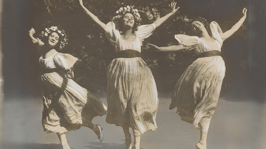 Rudolf Jobst, Berta, Elsa and Grete Wiesenthal in a Lanner-Schubert Waltz (detail), 1908, 1908. Courtesy of Albertina Museum
