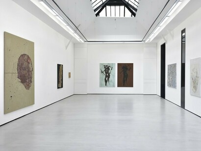 Sur vous je crache la peinture, Exhibition view. Courtesy of Galerie Christophe Gaillard