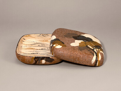 Important Cultural Property, Covered box with pine design in underglaze iron oxide, underglaze blue, with gold, silver, and white, Edo period (18th century), Idemitsu Museum of Arts, Ogata Kenzan