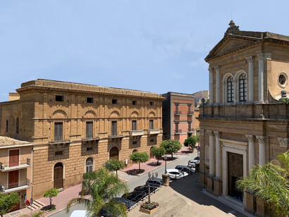 Il nome attuale di Sambuca di Sicilia è stato definito nel 1923 durante il fascismo