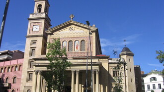 Barrio de Sant Gervasi-Bonanova. Iglesia Santa Maria de la Bonanova, al comienzo del Paseo de la Bonanova, Barcelona, España