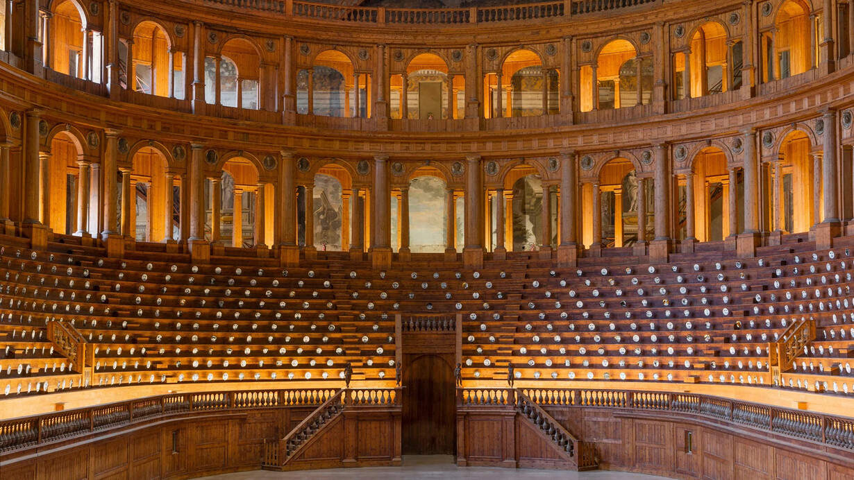 Fotografía de la exhibición Fornasetti, Theatrum Mundi