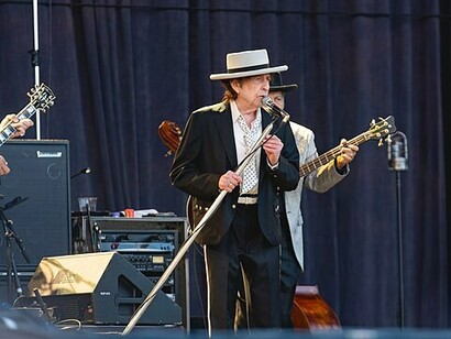 Bob Dylan and Neil Young performing on Nowlan Park, Kilkenny, Ireland