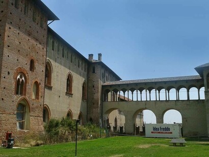 Esterno del Castello di Vigevano, Italia
