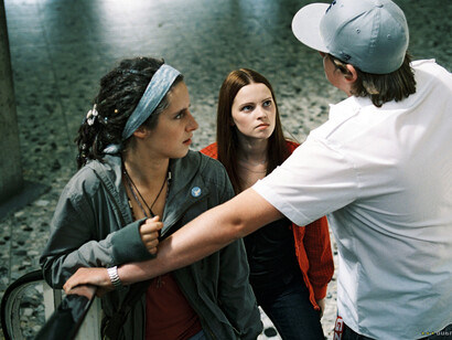 La ola. Surgen los enfrentamientos