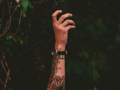 La función de los tatuajes es diversa: distintivo social, religiosa -formando parte de innumerables ritos-, cosmética