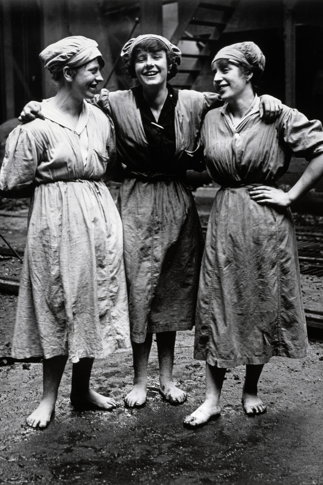 George P Lewis, Rope workers in an unidentified factory, probably Dundee, about 1918 (printed 2004)
34.70 x 26.50 cm, Silver gelatine print made by Peter Cattrell, Commissioned by the Gallery in 2004 from negatives held by the Imperial War Museum, Scottish National Portrait Gallery