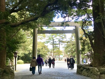 Ise Jingu Outer Shrine, entrance gate © Alma Reyes