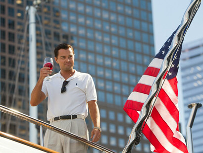 Vida de lujo en "El lobo de Wall Street" (2013)