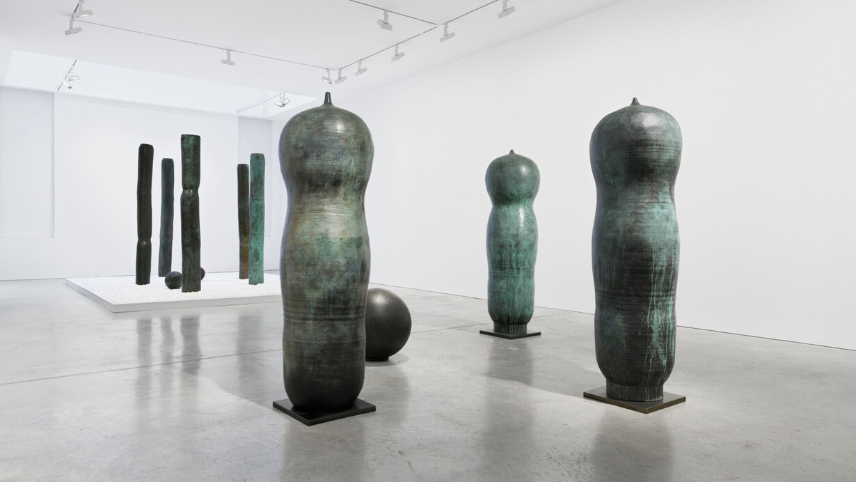 Toshiko Takaezu, Bronzes, exhibition view. Courtesy of James Cohan Gallery