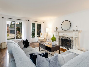 La sua forza non risiede nella perfezione estetica, ma nella necessità profonda di offrire a chi la vive un luogo di raccoglimento e ritorno a sé