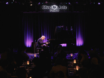 Giovanni Mirabassi playing the piano at Blue Note Tokyo, Japan © Yuka Yamaji