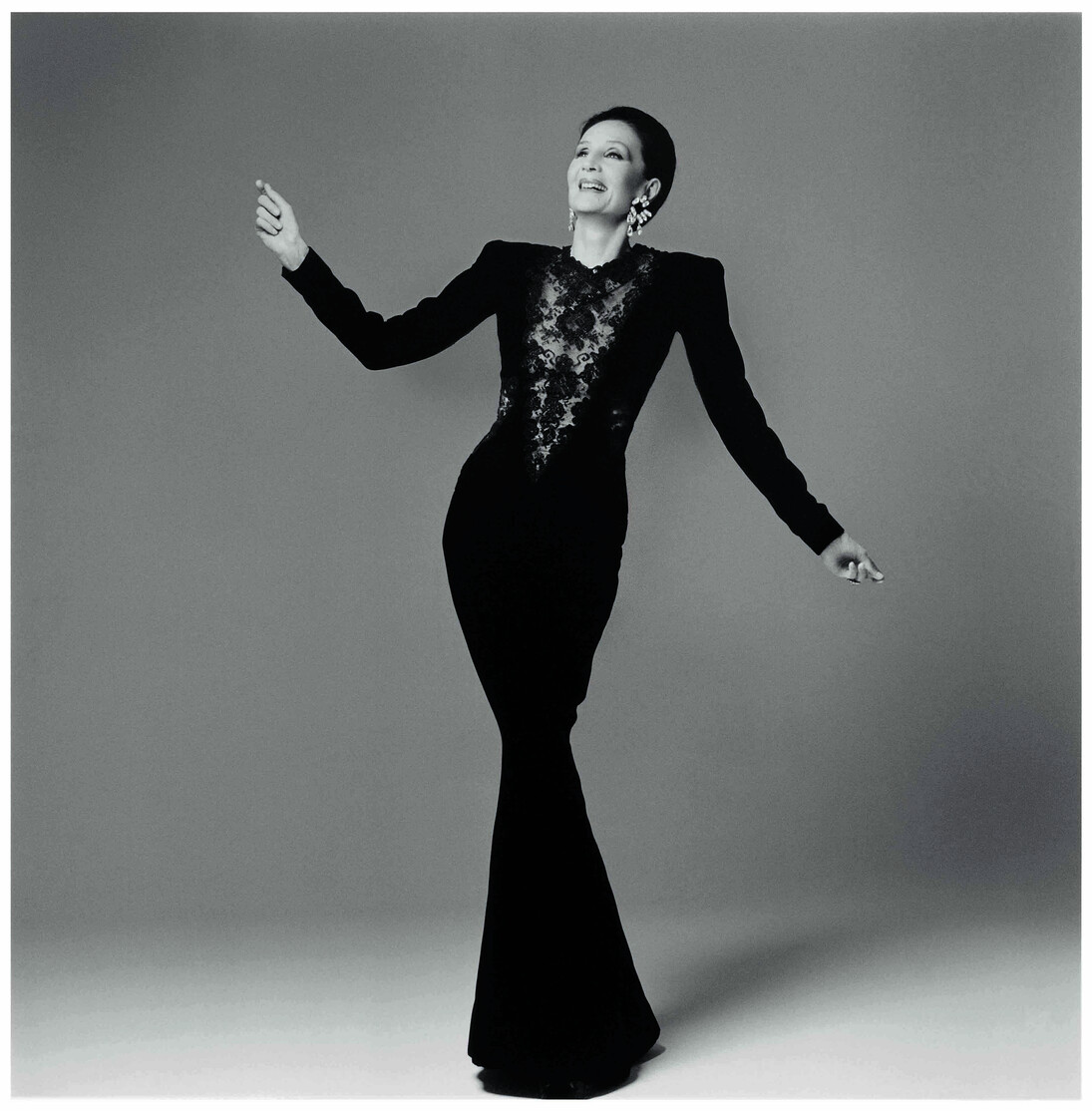 Jacqueline de Ribes in her own design, 1986
Courtesy of The Metropolitan Museum of Art, Photograph by Francesco
Scavullo, The Francesco Scavullo Foundation and The Estate of Francesco
Scavullo