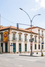 Mes de agosto, una ciudad vacía y me invade un sentimiento de soledad como si yo fuese la única persona en un radio de kilómetros