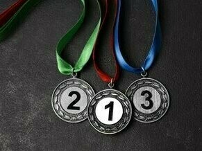 Medalhas. "Antes, o basquete era apenas um sonho. Agora, é a nossa realidade. Formar esse time foi como plantar uma semente de esperança em nossa comunidade. A cada cesta, a cada vitória, a gente planta mais uma"

