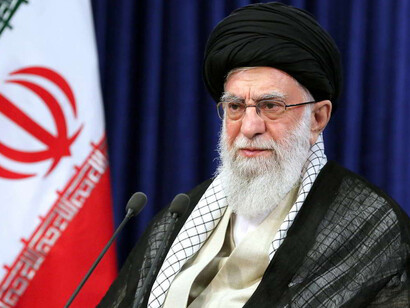 Alí Jamenei, designado para suceder al ayatolá Jomeini en junio de 1989