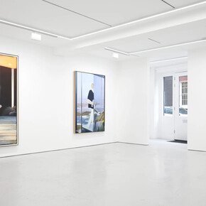 Jonathan Wateridge, Vanishing poin, exhibition view. Courtesy of GRIMM 