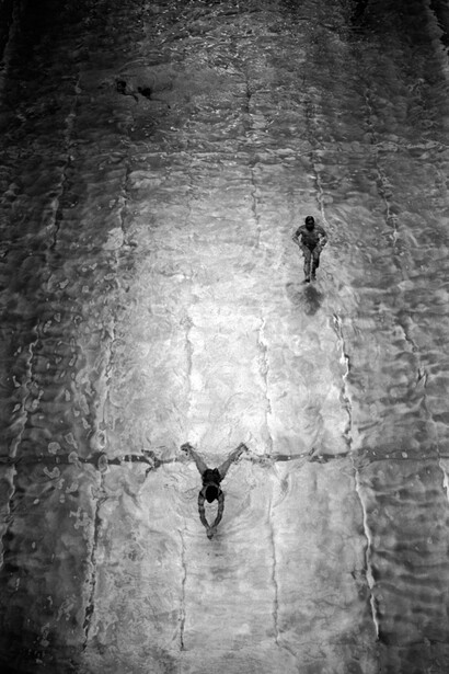 Pino Guidolotti, Piscina, Vienna, 1998